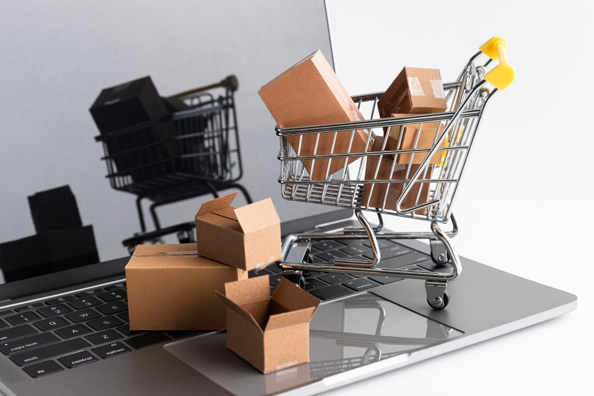 WordPress ve Shopify platformlarını karşılaştıran dijital illüstrasyon, e-ticaret için en iyi seçim.